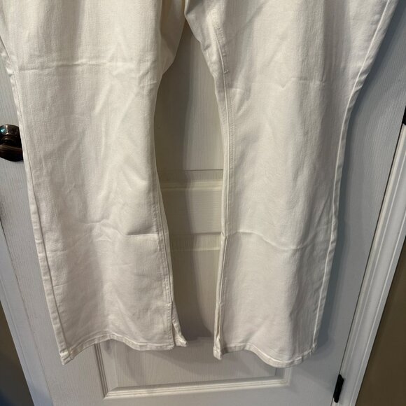Judy Blue | NWT Mid Rise White Boot Cut Jean 24W Stretch Split Hem Tummy Control - Picture 6 of 15